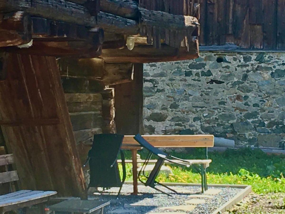 Ferienwohnung Uf Z'Enisch Klosters-Serneus Extérieur photo