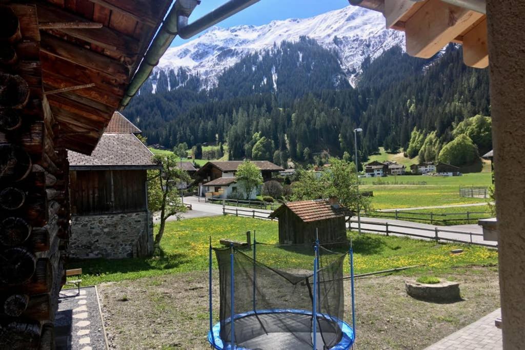 Ferienwohnung Uf Z'Enisch Klosters-Serneus Extérieur photo