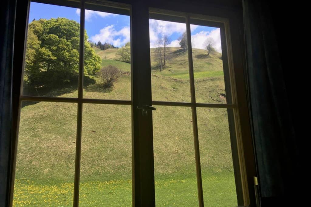 Ferienwohnung Uf Z'Enisch Klosters-Serneus Extérieur photo