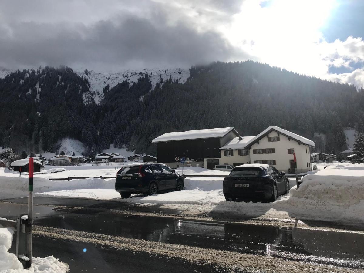 Ferienwohnung Uf Z'Enisch Klosters-Serneus Extérieur photo