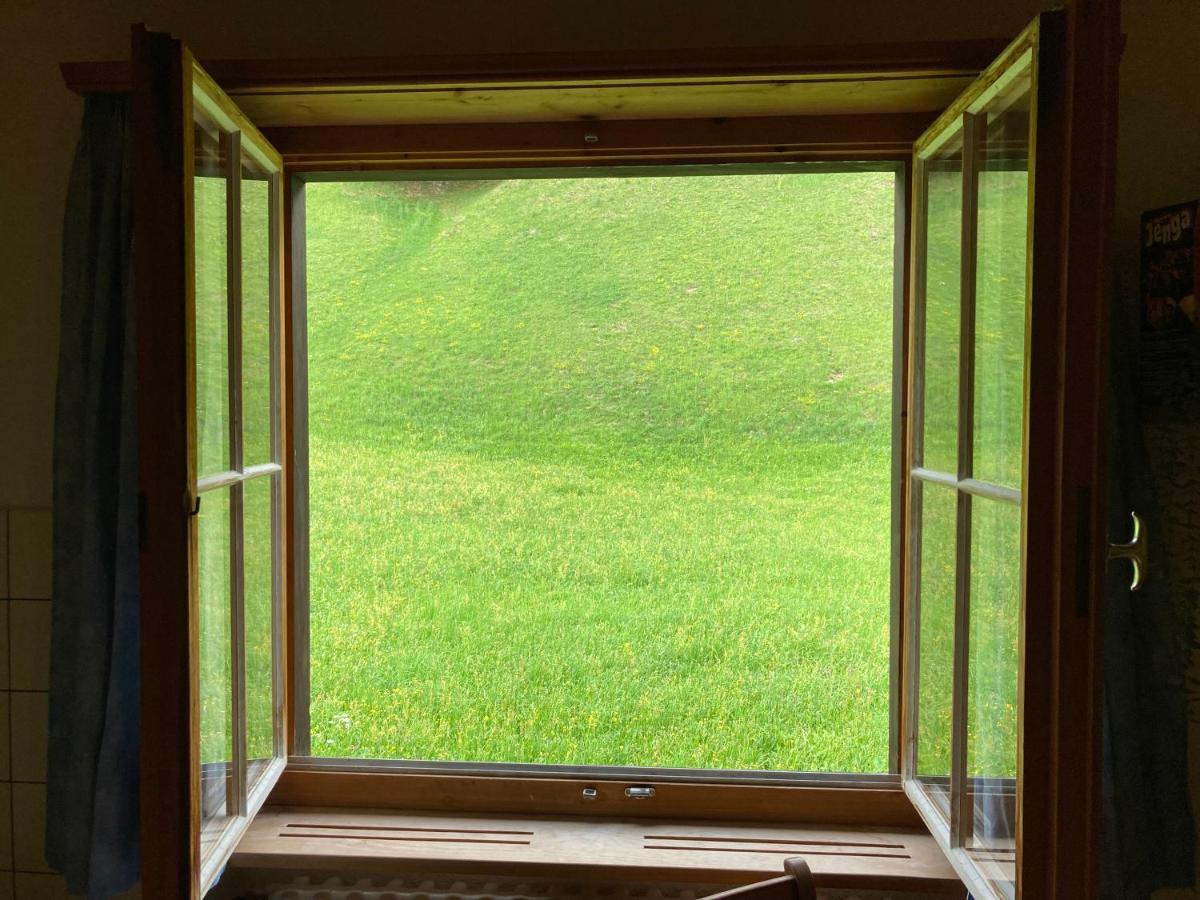 Ferienwohnung Uf Z'Enisch Klosters-Serneus Extérieur photo